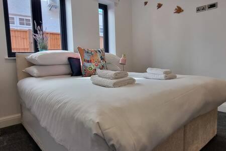Beautiful Apartment Overlooking A Garden London Eksteriør bilde