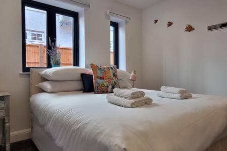 Beautiful Apartment Overlooking A Garden London Eksteriør bilde