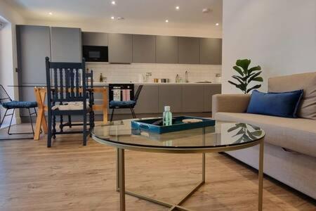 Beautiful Apartment Overlooking A Garden London Eksteriør bilde